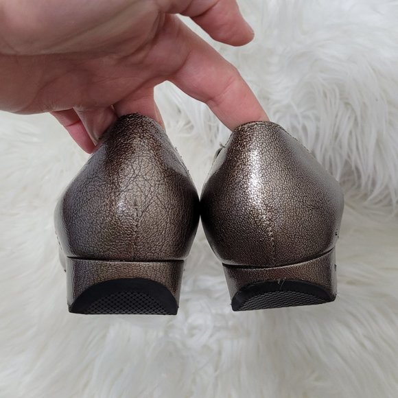 Roberto Capucci Square Toe Cut Out Dress Shoes Metallic Brooze Low Heel 7 - Picture 3 of 8